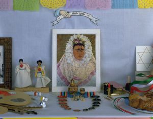 <h5>Ofrenda para Frida Kahlo / Offering to Frida Kahlo</h5>